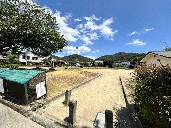 CREATOR: gd-jpeg v1.0 (using IJG JPEG v62), default quality