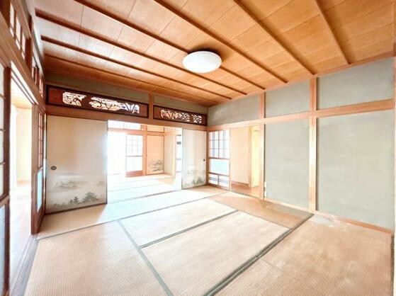 CREATOR: gd-jpeg v1.0 (using IJG JPEG v62), default quality