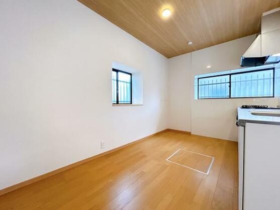 CREATOR: gd-jpeg v1.0 (using IJG JPEG v62), default quality