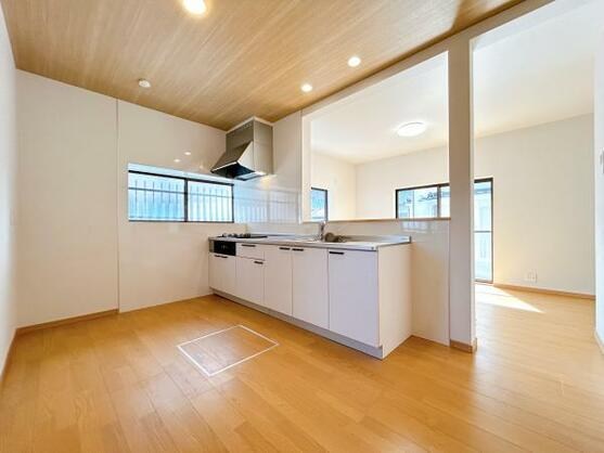 CREATOR: gd-jpeg v1.0 (using IJG JPEG v62), default quality