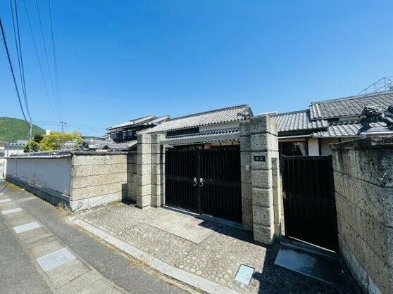 CREATOR: gd-jpeg v1.0 (using IJG JPEG v62), quality = 85