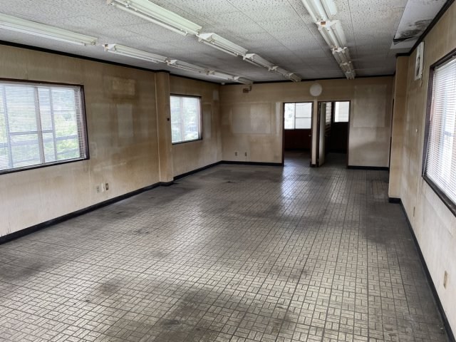 CREATOR: gd-jpeg v1.0 (using IJG JPEG v62), quality = 85