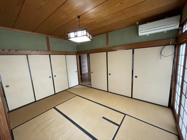 CREATOR: gd-jpeg v1.0 (using IJG JPEG v62), quality = 85