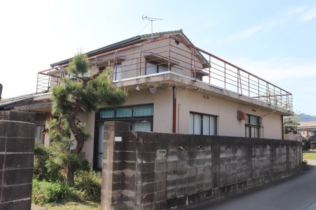 CREATOR: gd-jpeg v1.0 (using IJG JPEG v62), quality = 85