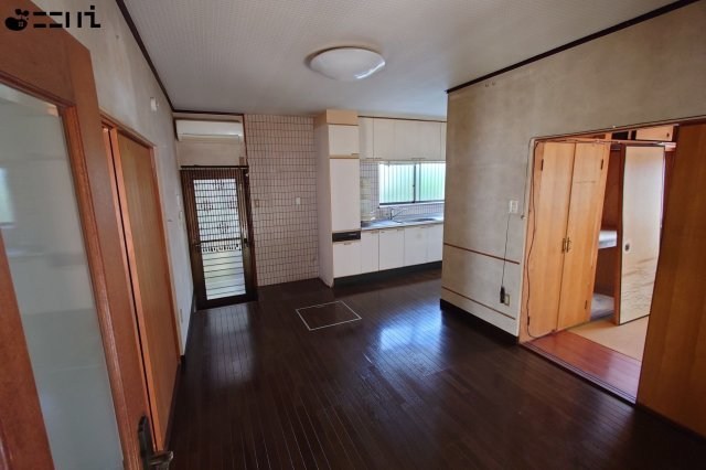 CREATOR: gd-jpeg v1.0 (using IJG JPEG v62), quality = 85