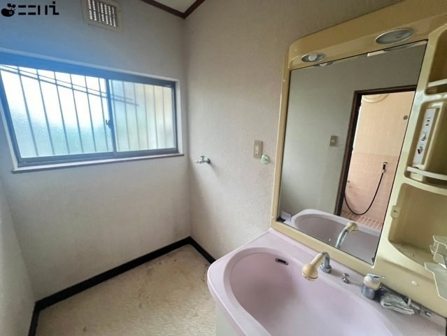 CREATOR: gd-jpeg v1.0 (using IJG JPEG v62), quality = 85