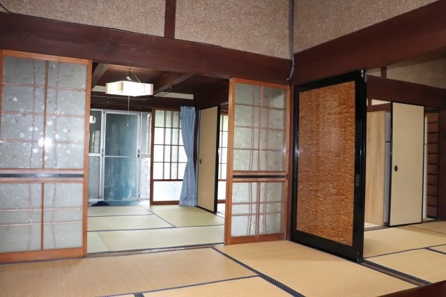 CREATOR: gd-jpeg v1.0 (using IJG JPEG v62), quality = 85