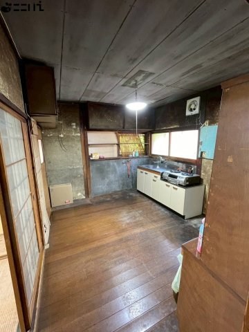 CREATOR: gd-jpeg v1.0 (using IJG JPEG v62), quality = 85