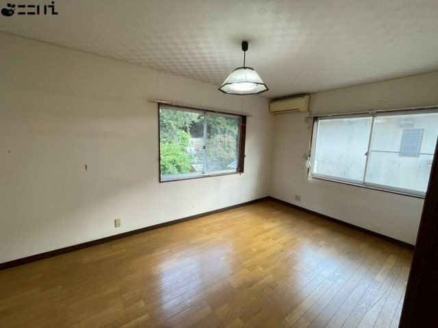 CREATOR: gd-jpeg v1.0 (using IJG JPEG v62), quality = 85