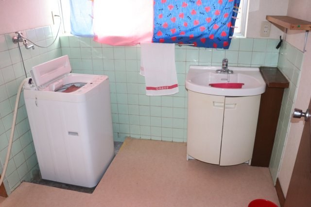 CREATOR: gd-jpeg v1.0 (using IJG JPEG v62), quality = 85