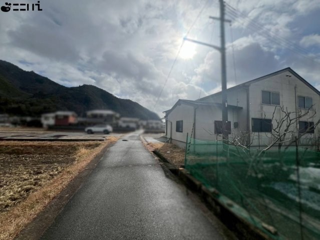 CREATOR: gd-jpeg v1.0 (using IJG JPEG v62), quality = 85