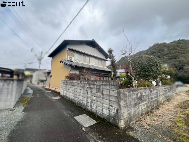 CREATOR: gd-jpeg v1.0 (using IJG JPEG v62), quality = 85