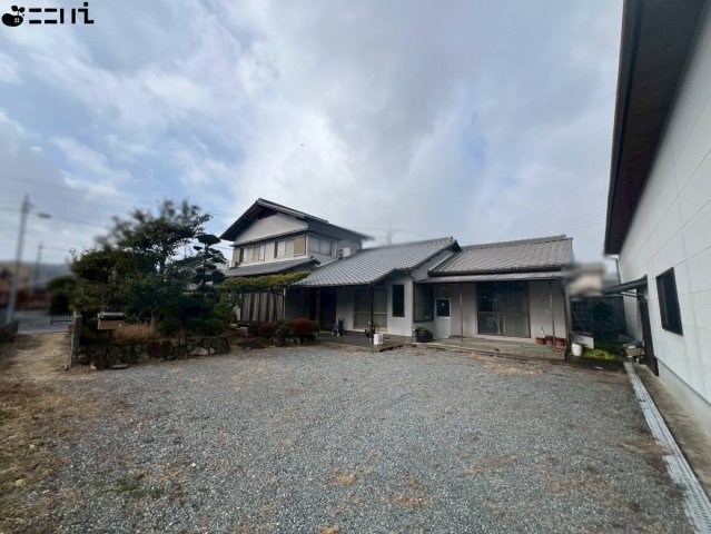 CREATOR: gd-jpeg v1.0 (using IJG JPEG v62), quality = 85