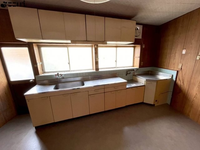 CREATOR: gd-jpeg v1.0 (using IJG JPEG v62), quality = 85