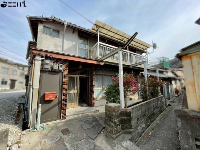 CREATOR: gd-jpeg v1.0 (using IJG JPEG v62), quality = 85