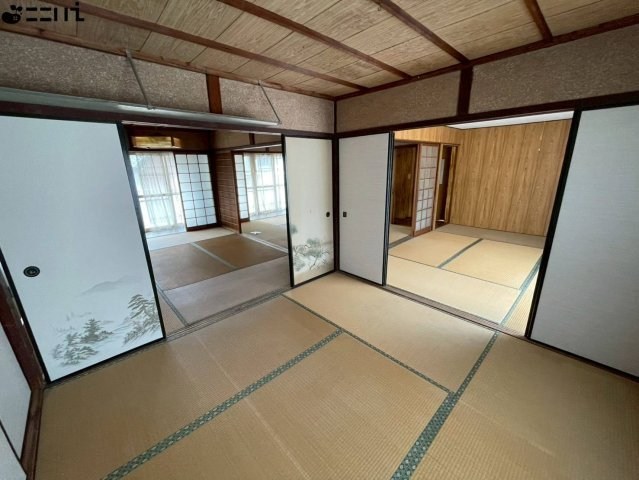 CREATOR: gd-jpeg v1.0 (using IJG JPEG v62), quality = 85