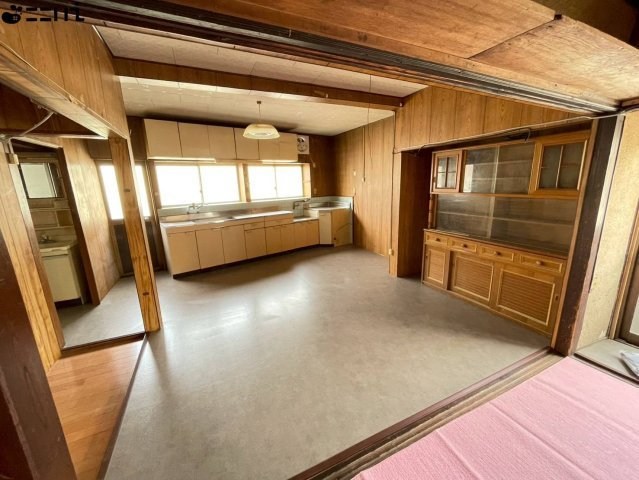 CREATOR: gd-jpeg v1.0 (using IJG JPEG v62), quality = 85