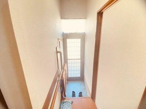 1029597993-15
