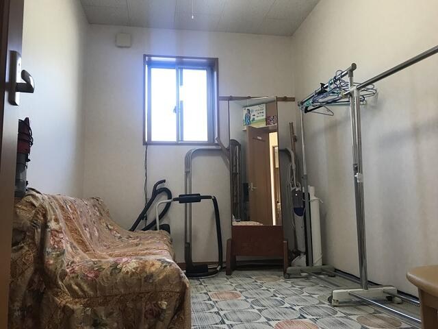 6983946924-7