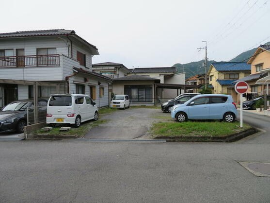 6976548932-3