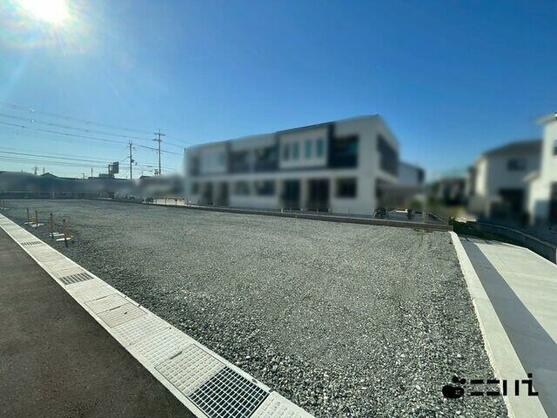 1040124396-7