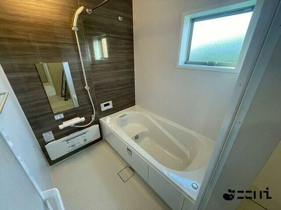 1120513116-30